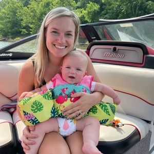 Meet your Posher, Laina